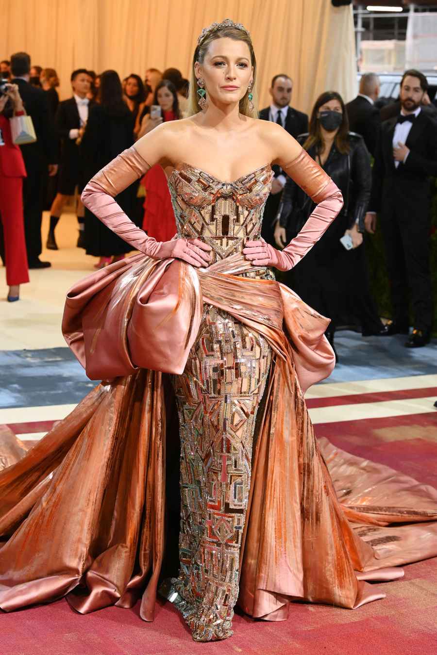 Couple Goals Blake Lively Ryan Reynolds Stun Met Gala 2022 Carpet