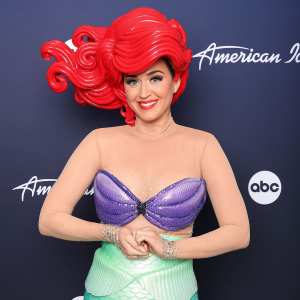 Feature Katy Perry Wipes Out on American Idol While Dressed as Ariel Little Mermaid
