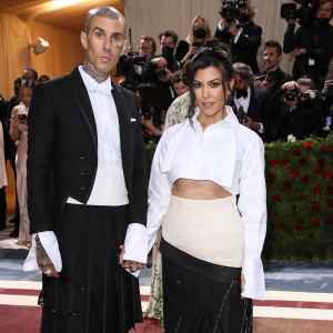 Feature Kourtney Kardashian and Travis Barker Pack on the PDA at 2022 Met Gala 2022 After Skipping the Event 1 Year Prior