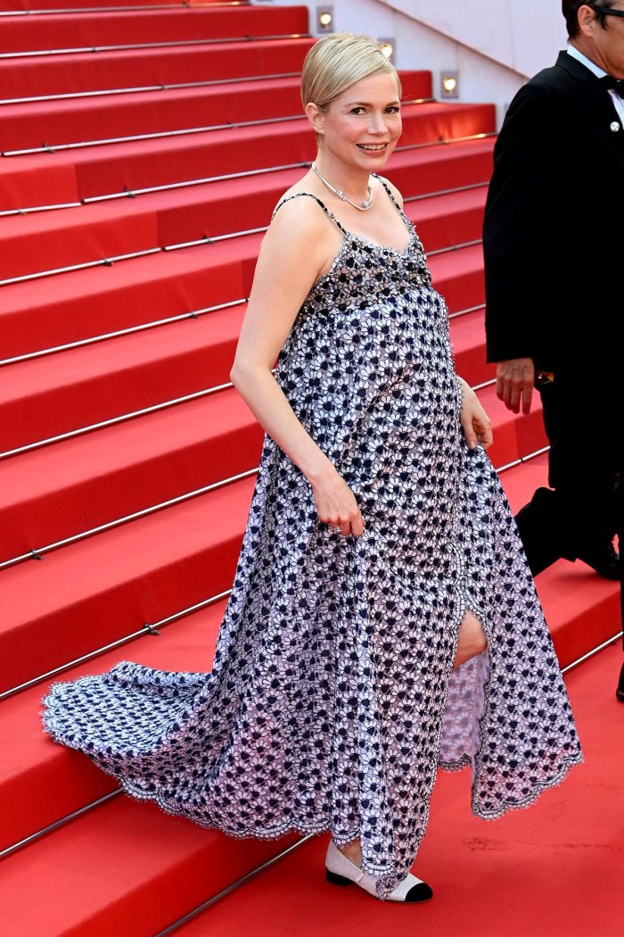 Embarazada resplandeciente Michelle Williams debuta Baby Bump Cannes
