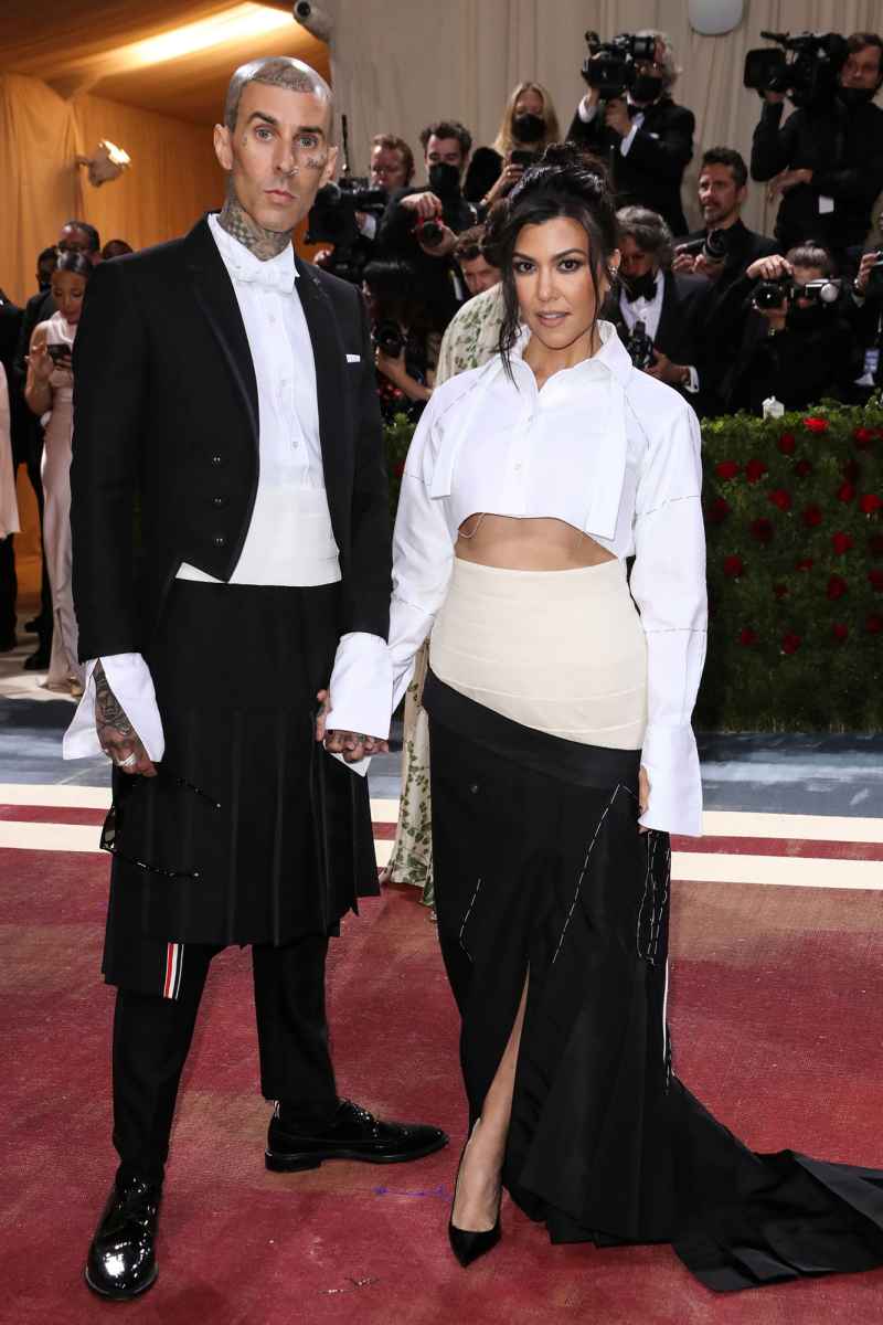 Kourtney Kardashian and Travis Barker Appear to Have Wedding at Santa Barbara Courthouse After Las Vegas Ceremony