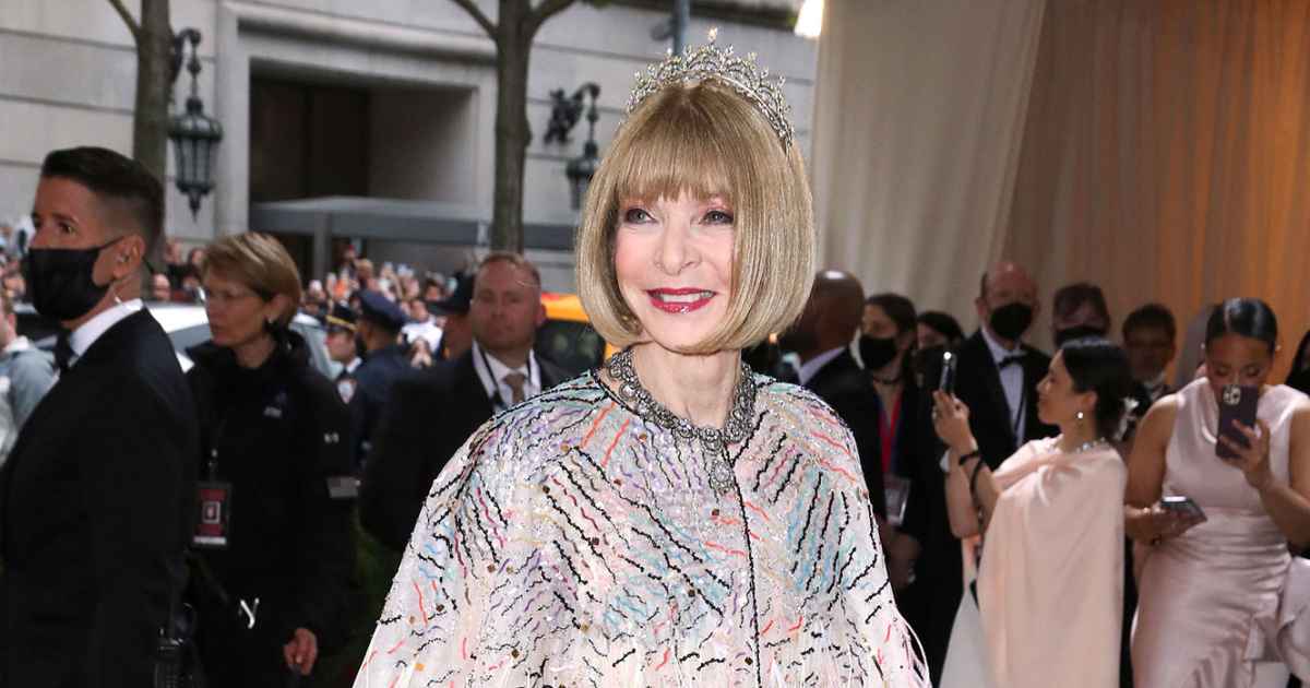 Anna Wintour in Chanel Couture at the 2018 MET Gala