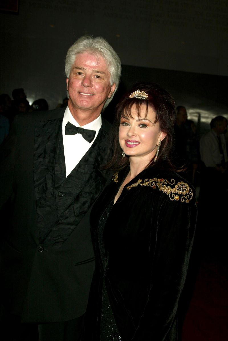 Naomi Judd and husband Larry Strickland in 2004