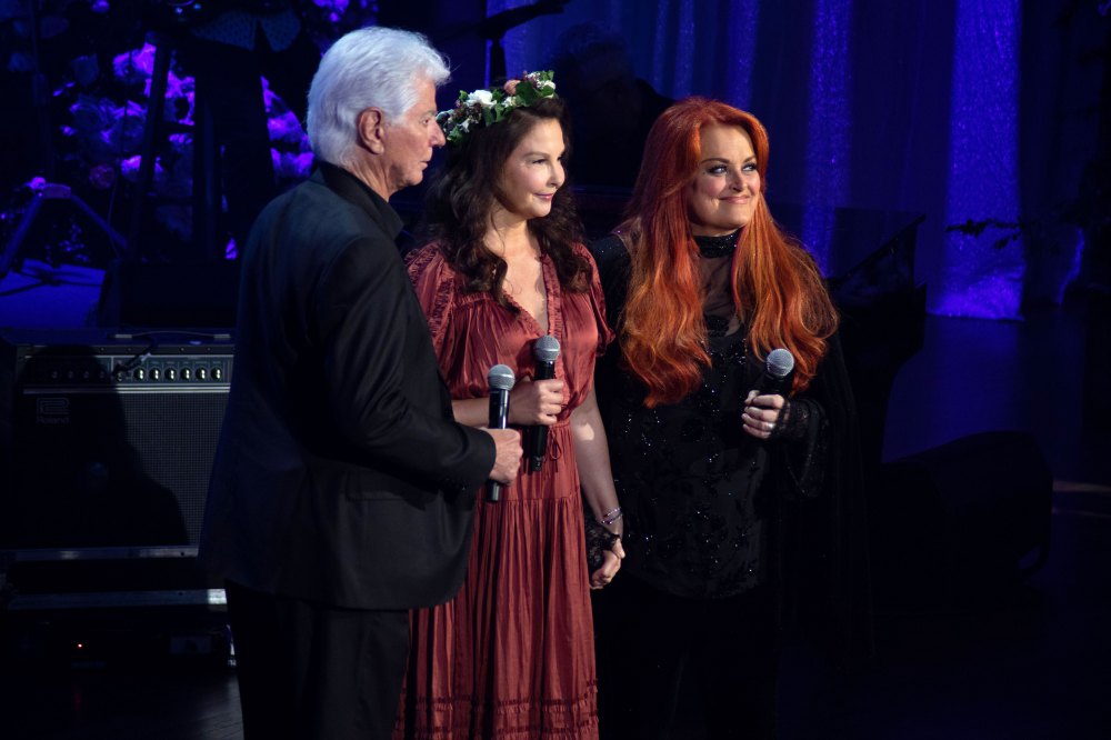 Naomi Judd Honored by Daughters Ashley Judd, Wynonna Judd and More in Emotional Memorial 4