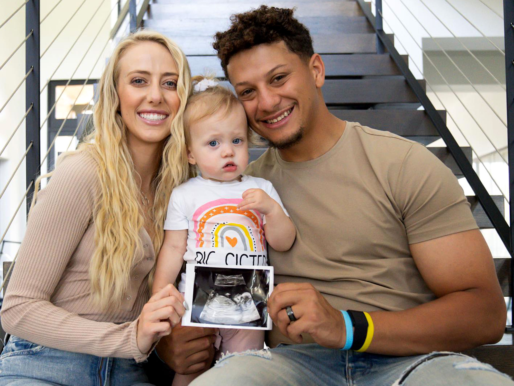 Patrick Mahomes' Kids - Cutest Family Photos with Sterling & Bronze!: Photo  4892898, 2023 Super Bowl, brittany mahomes, Brittany Matthews, Bronze  Mahomes, Patrick Mahomes, Sterling Mahomes Photos