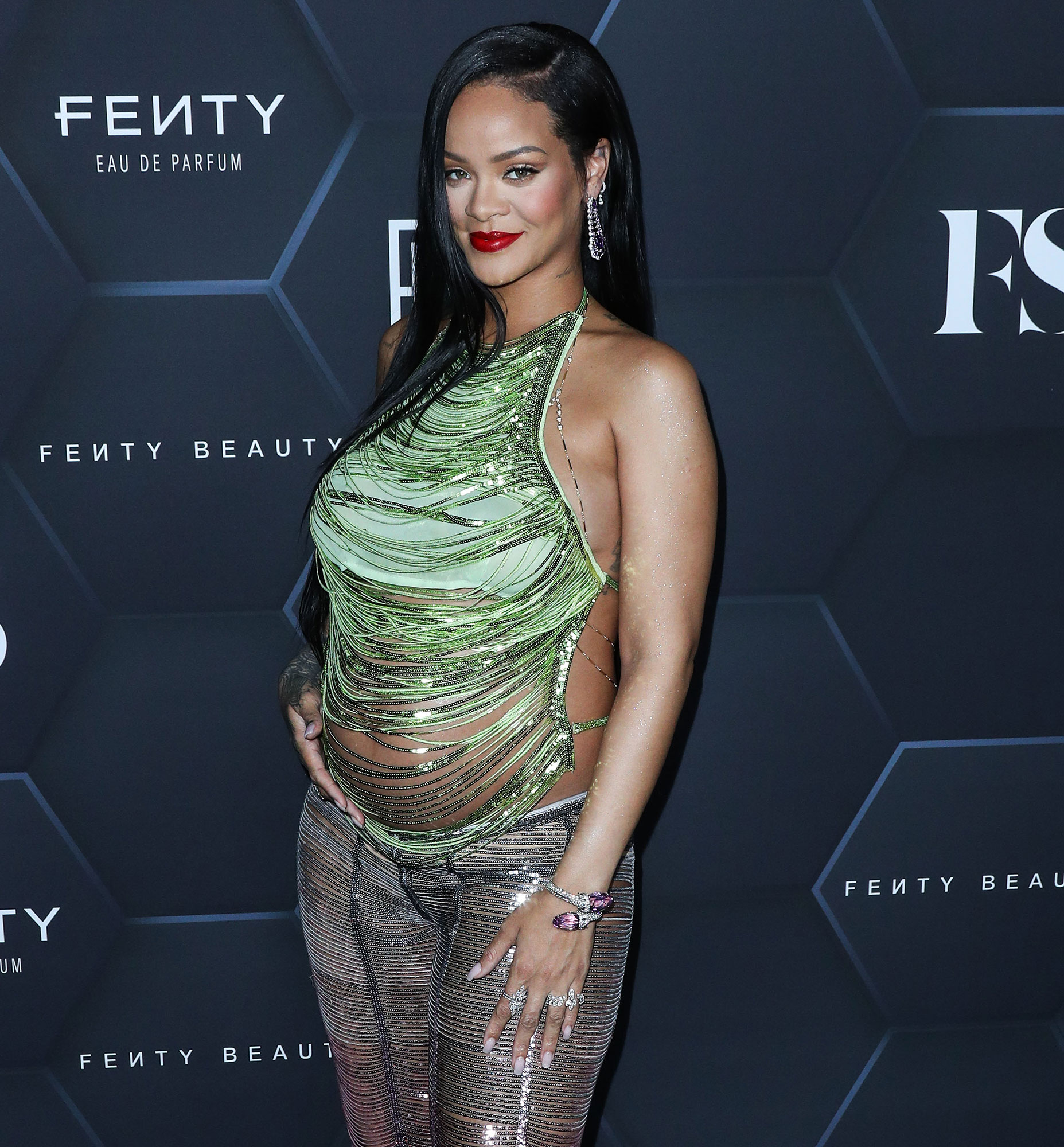 Met Gala 2022 Pregnant Rihanna Honored With Statue Amid Absence