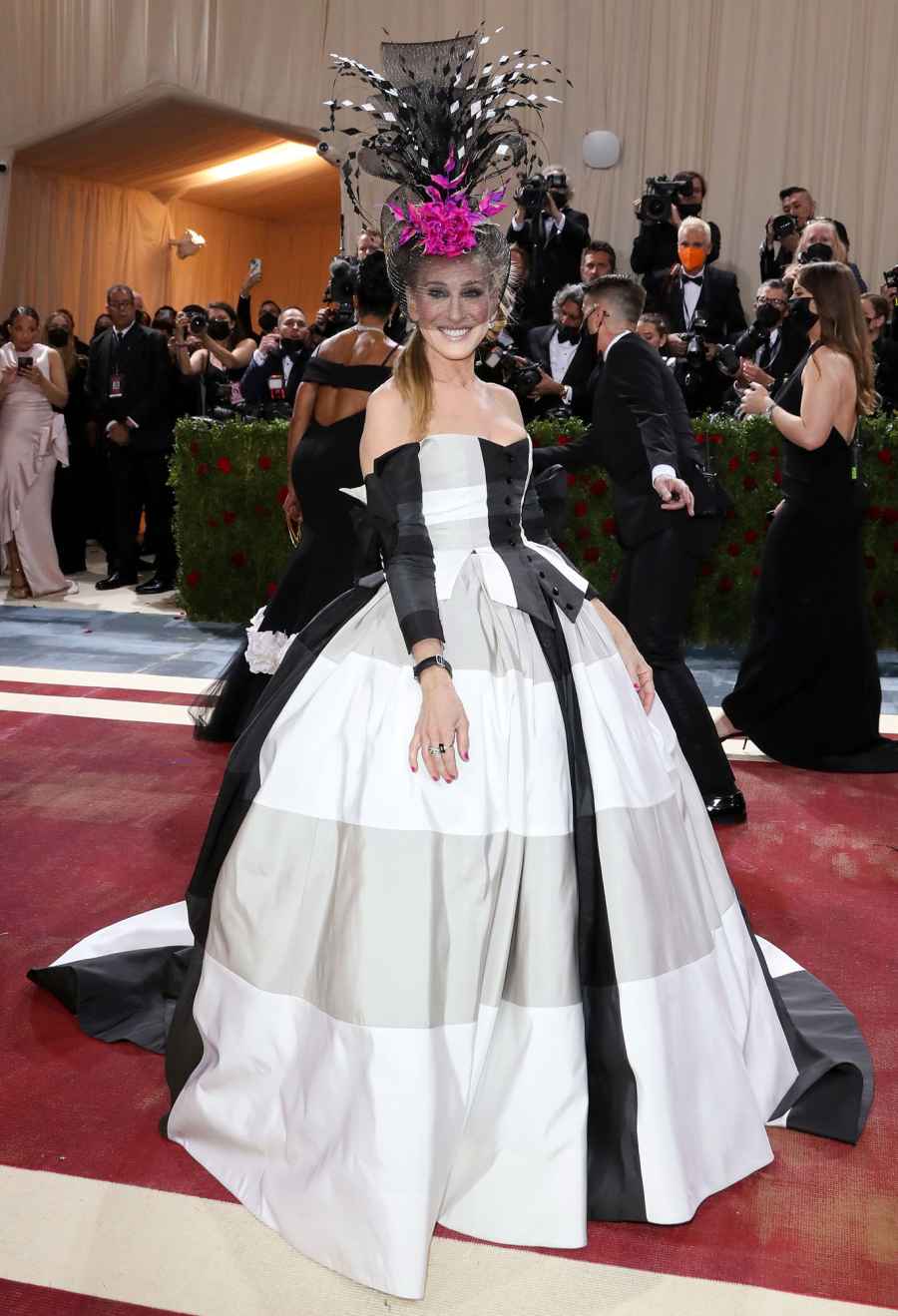 Sarah Jessica Parker Met Gala 2022 Red Carpet Fashion