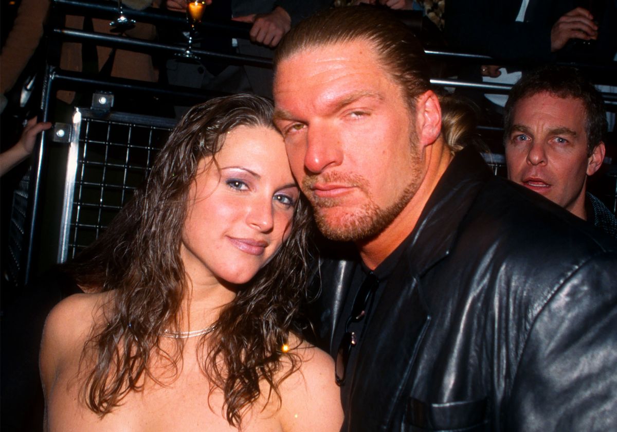 1200px x 840px - WWE's Stephanie McMahon and Wrestler Triple H's Relationship Timeline
