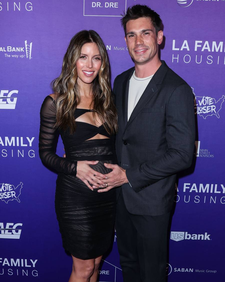 Kayla Ewell and Tanner Novlan welcome son