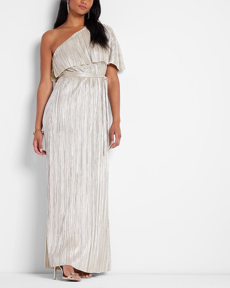 The Express x Rachel Zoe Collection Is an Ode Seventies Glamor 09