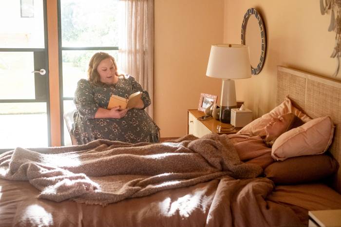 Will Rebecca Die This Is Us Fans Weigh Mandy Moore Fate Chrissy Metz