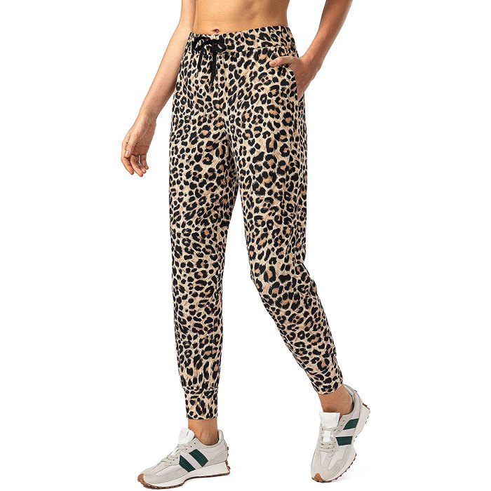 amazon-joggers-santiny-leopard-print