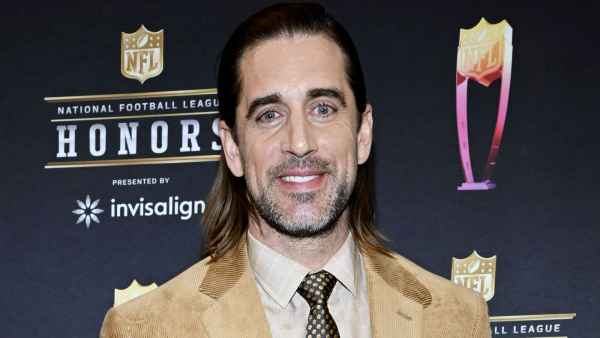 Aaron Rodgers: I'll 'Definitely' Finish My Career With Green Bay Packers