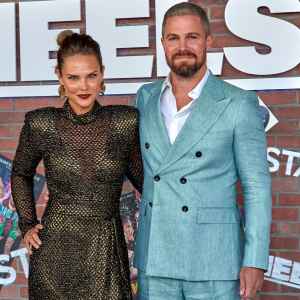'Arrow’ Alum Stephen Amell and Wife Cassandra Jean Secretly Welcome 2nd Child: Report