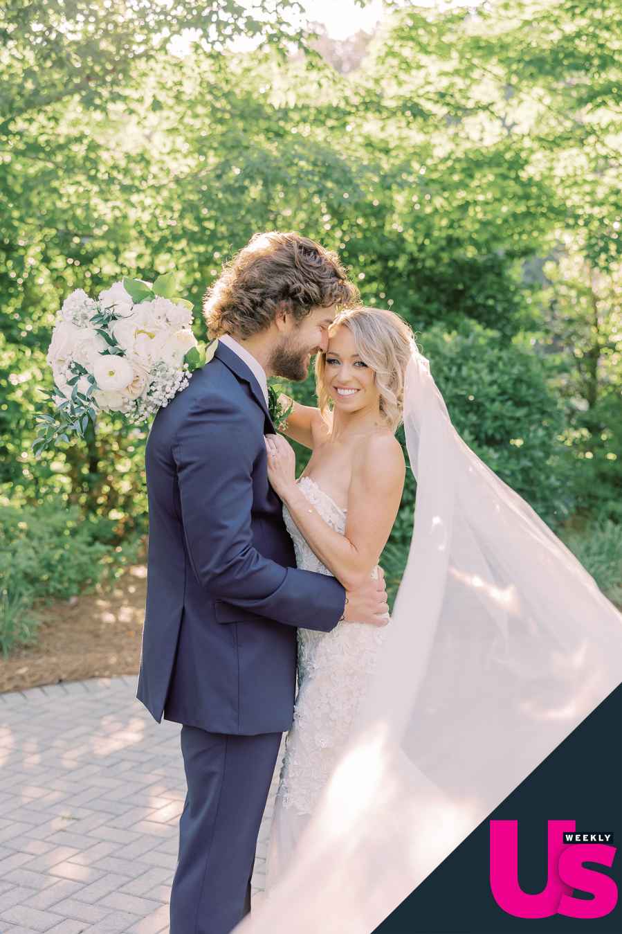 Best Day MLB Kelsey Wingert Marries Casey Linch After Foul Ball Injury