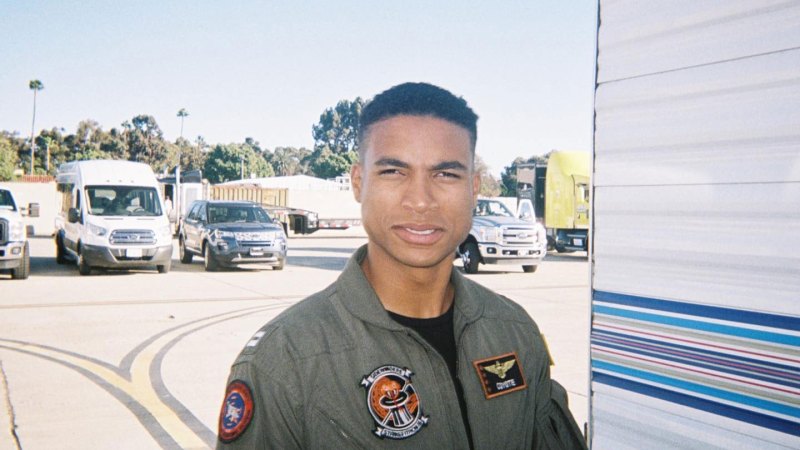 Best — and Hottest! — Behind-the-Scenes Photos From ‘Top Gun: Maverick’