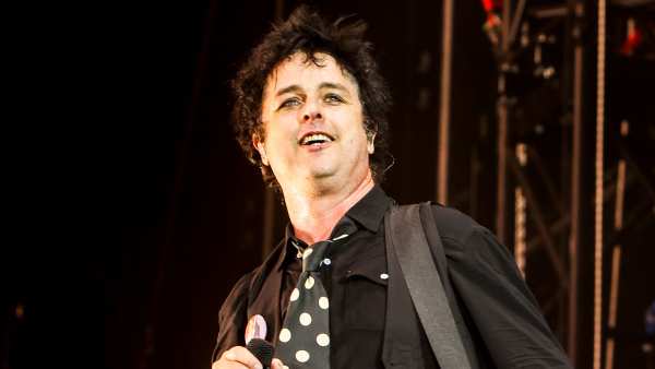 Billie Joe Armstrong Says He'll Renounce Citizenship After Roe v. Wade Vote