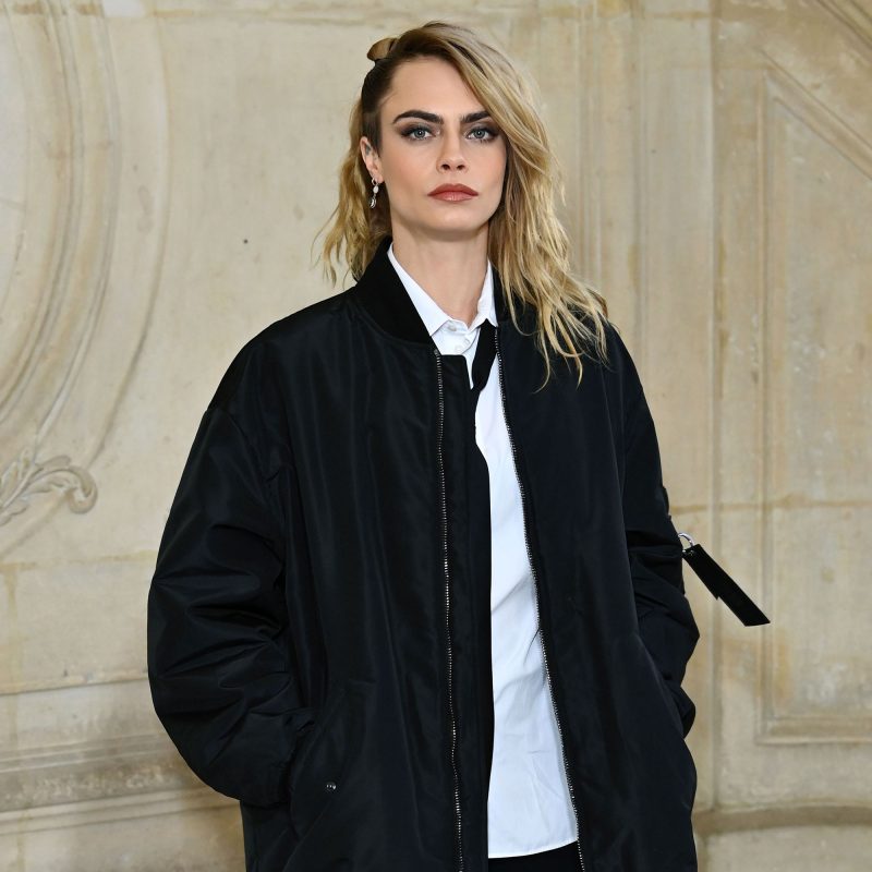 Cara Delevingne Makes Out With Singer Minke in Italy