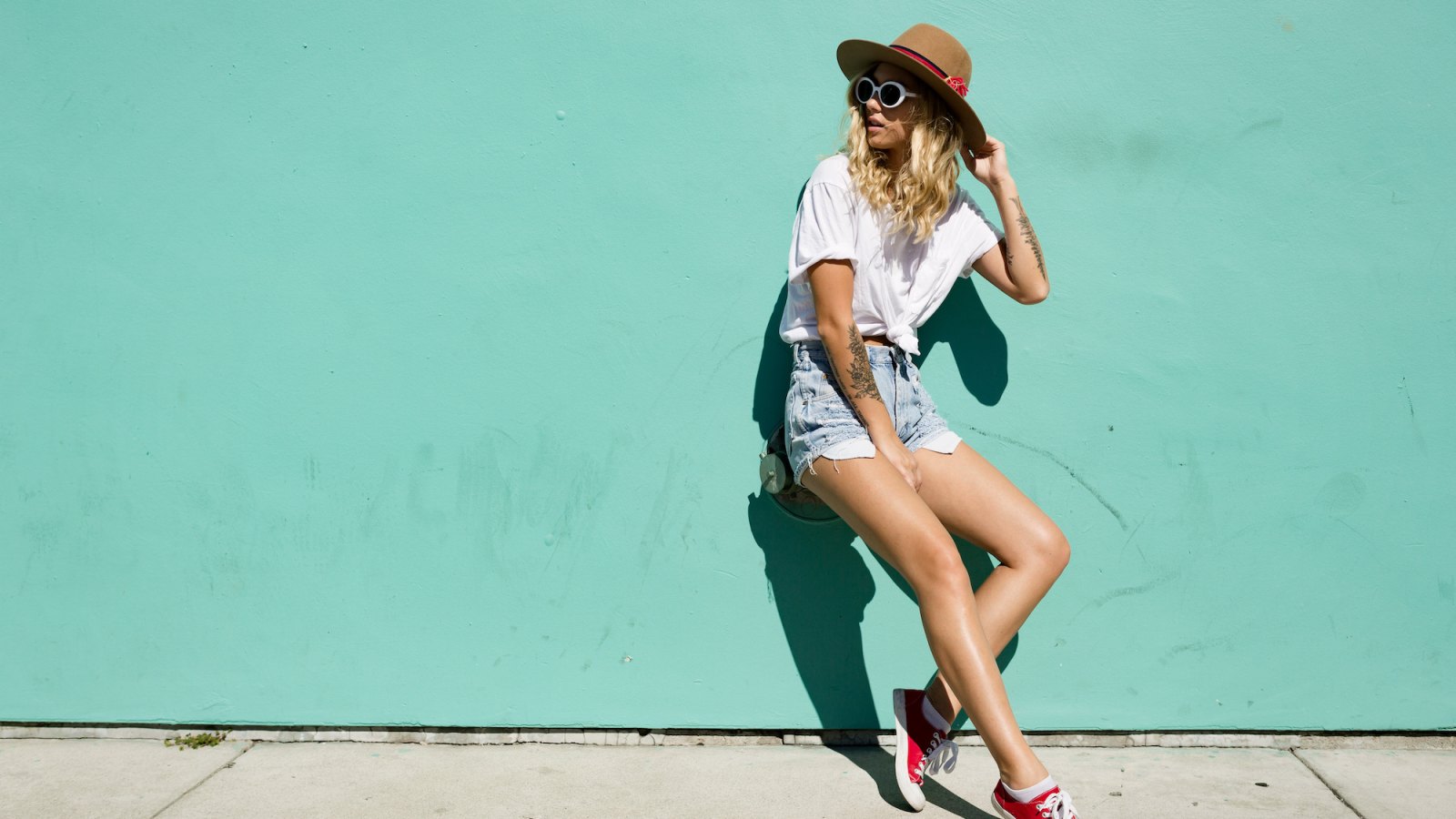 I'm midsize & have six clever hacks to help you survive summer, including  why you should ALWAYS size up in denim shorts