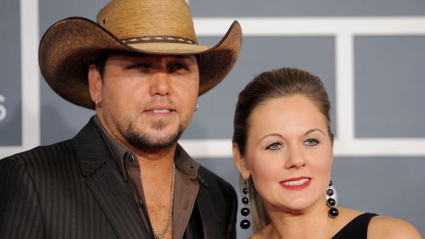 Jessica Ussery: 5 Things You Don’t Know About Jason Aldean’s Wife brown cowboy hat