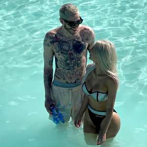 Kim Kardashian Pete Davidson Sexy Beach Photos
