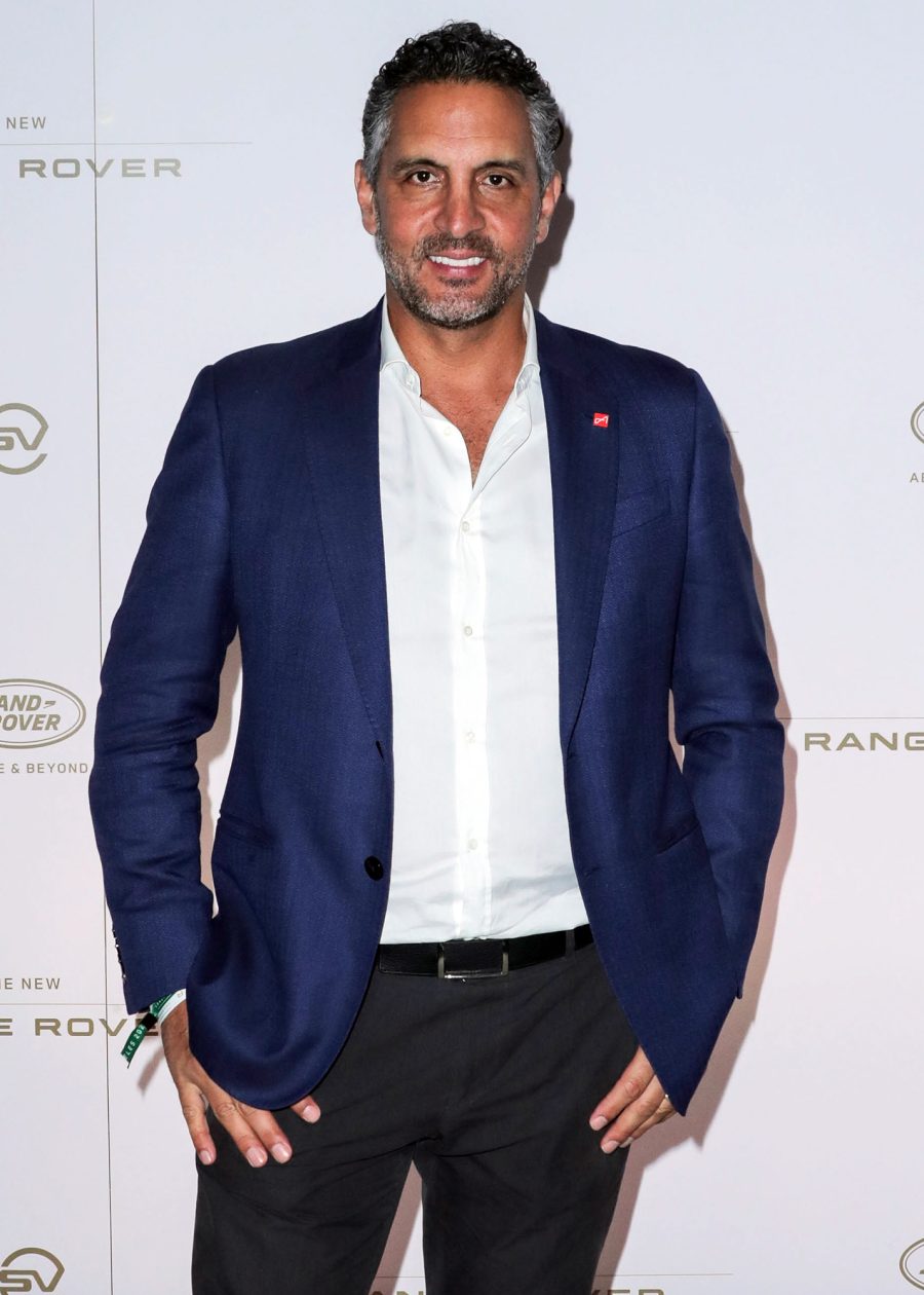 Kyle Richards Husband Mauricio Umansky and Daughters to Star in Netflix Reality Series Buying Beverly Hills
