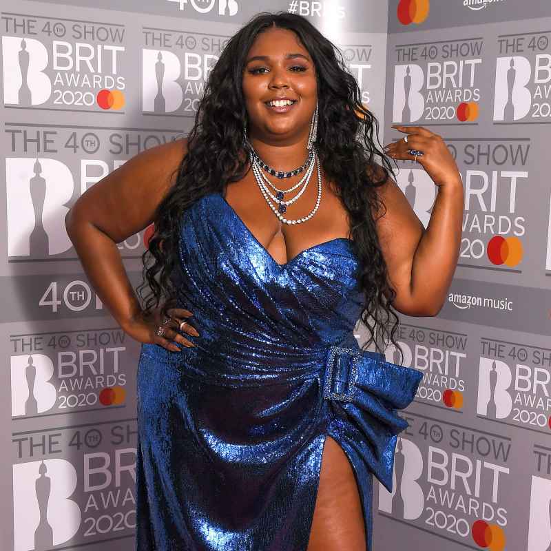 Lizzo Unveils Pink Hair