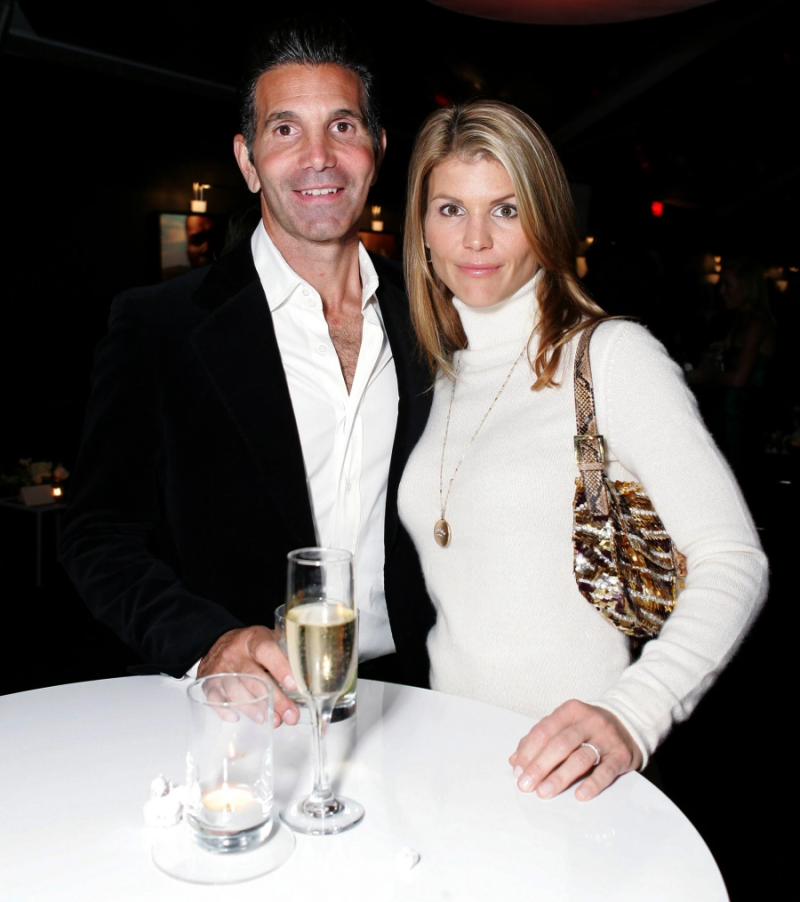 Lori Loughlin Mossimo Giannulli A Timeline Their Relationship