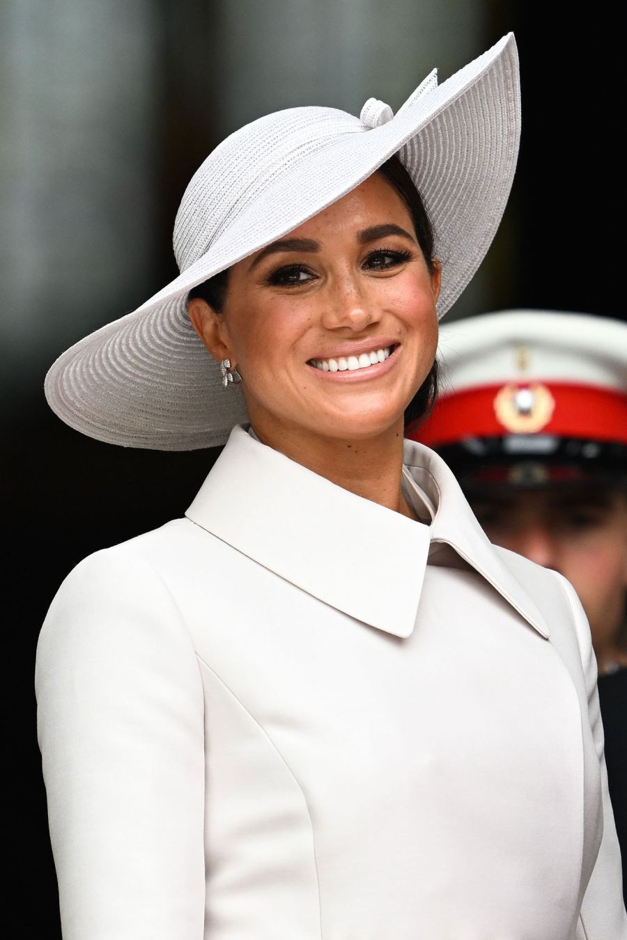 Meghan Markle in All-White at Thanksgiving Service 2