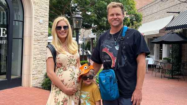 Pregnant Heidi Montag Shows Off Growing Baby Bump on Sweet Family Outing 3