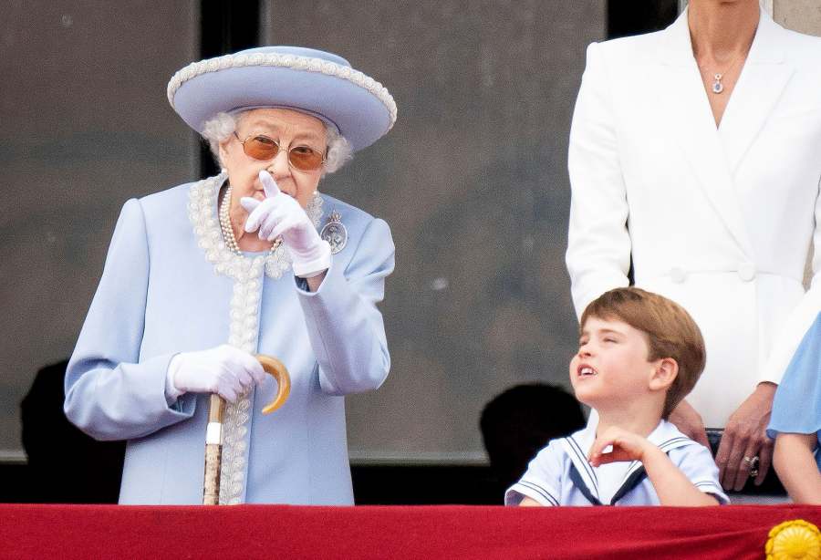 Prince Louis Has Adorable Reaction to Loud Planes During Trooping the Colour Flyover 5