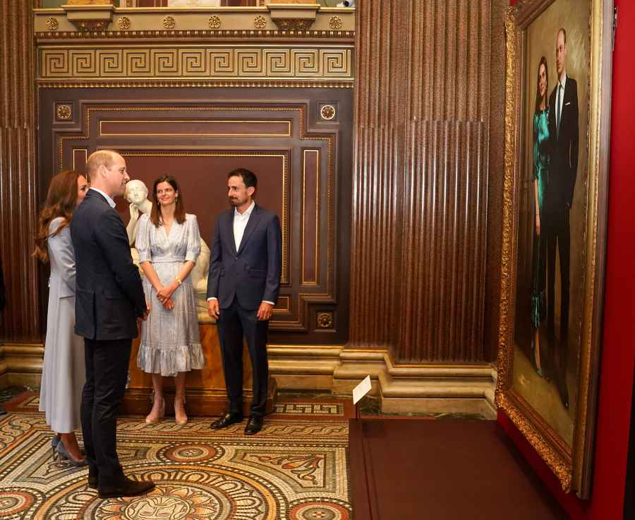 Prince William and Kate Middleton Unveil Their 1st Official Portrait Together 3