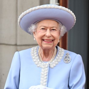 Queen Elizabeth Makes Her Platinum Jubilee Debut at Trooping the Colour 4