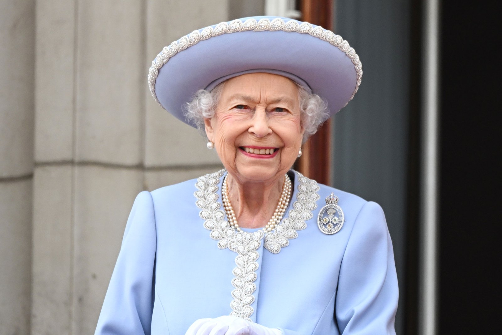 Queen Elizabeth Makes Her Platinum Jubilee Debut at Trooping the Colour 4