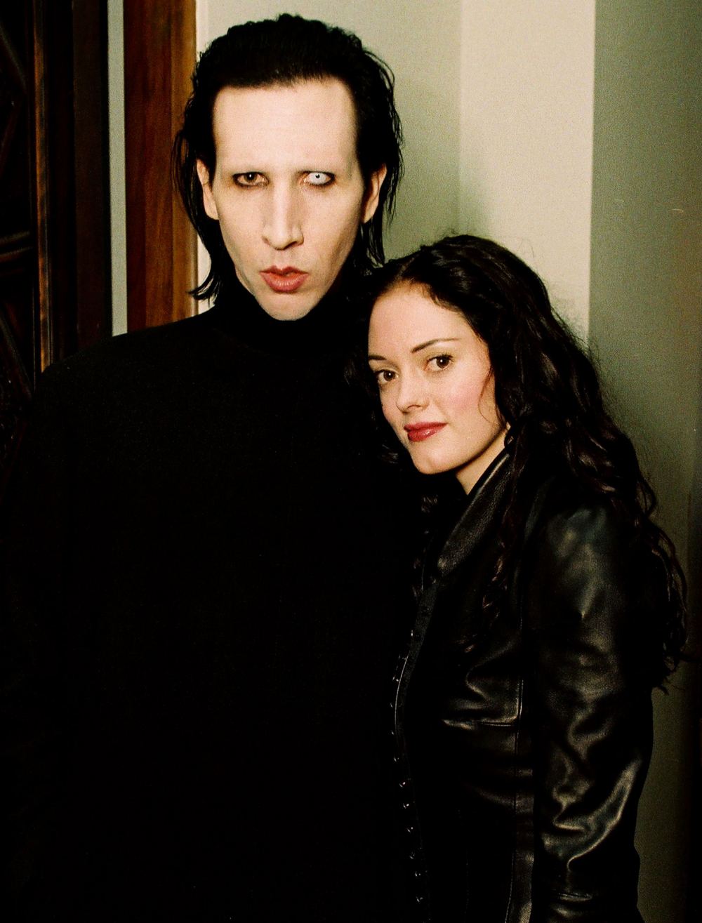 Rose McGowan Blames Marilyn Manson Split on Cocaine, Shares Best and Worst Parts of Relationship 1999 black turtleneck