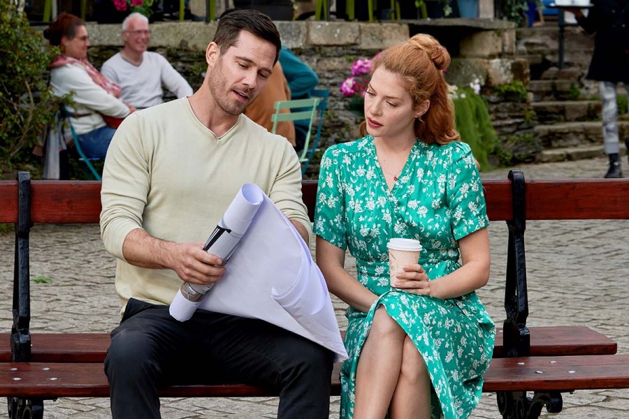 Who Is Hallmark Channels Luke Macfarlane 5 Things About Moriahs Lighthouse Star