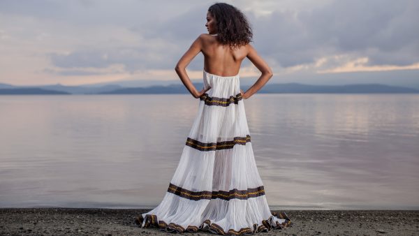 backless dress