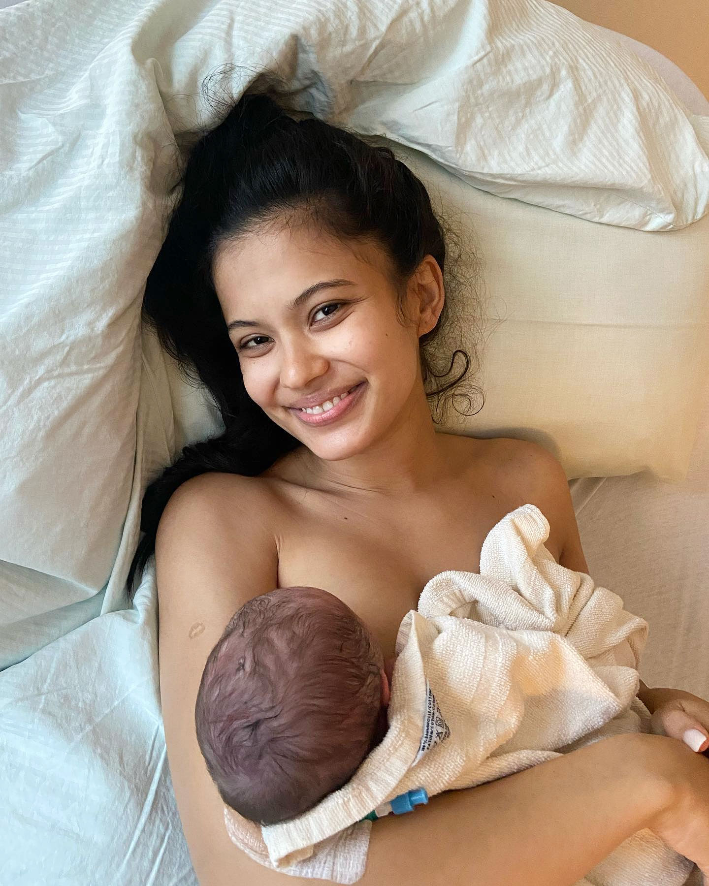 90-Day-Fiance-Babies-See-Which-Reality-Star-Couples-Gave-Birth Juliana Custodio Ben Obscura