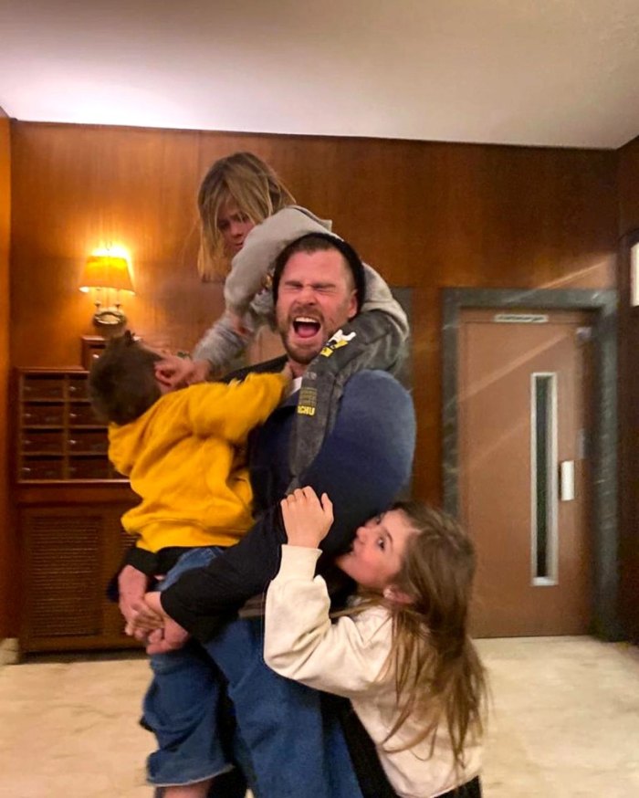 Chris Hemsworth and kids
