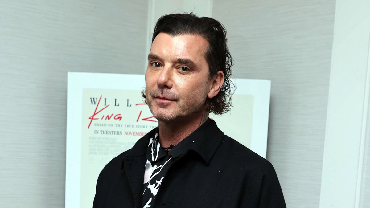 Gavin Rossdale Shares Rare Photo With All 4 of His Kids
