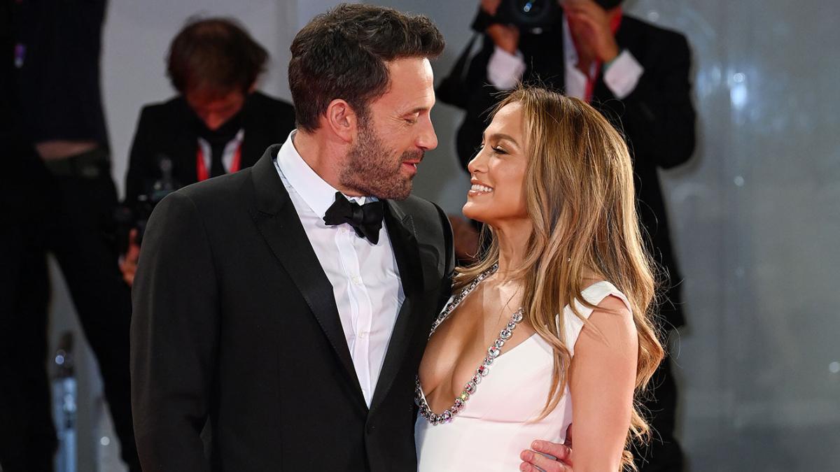 Jennifer Lopez Getting Ready Right Before Marrying Ben Affleck