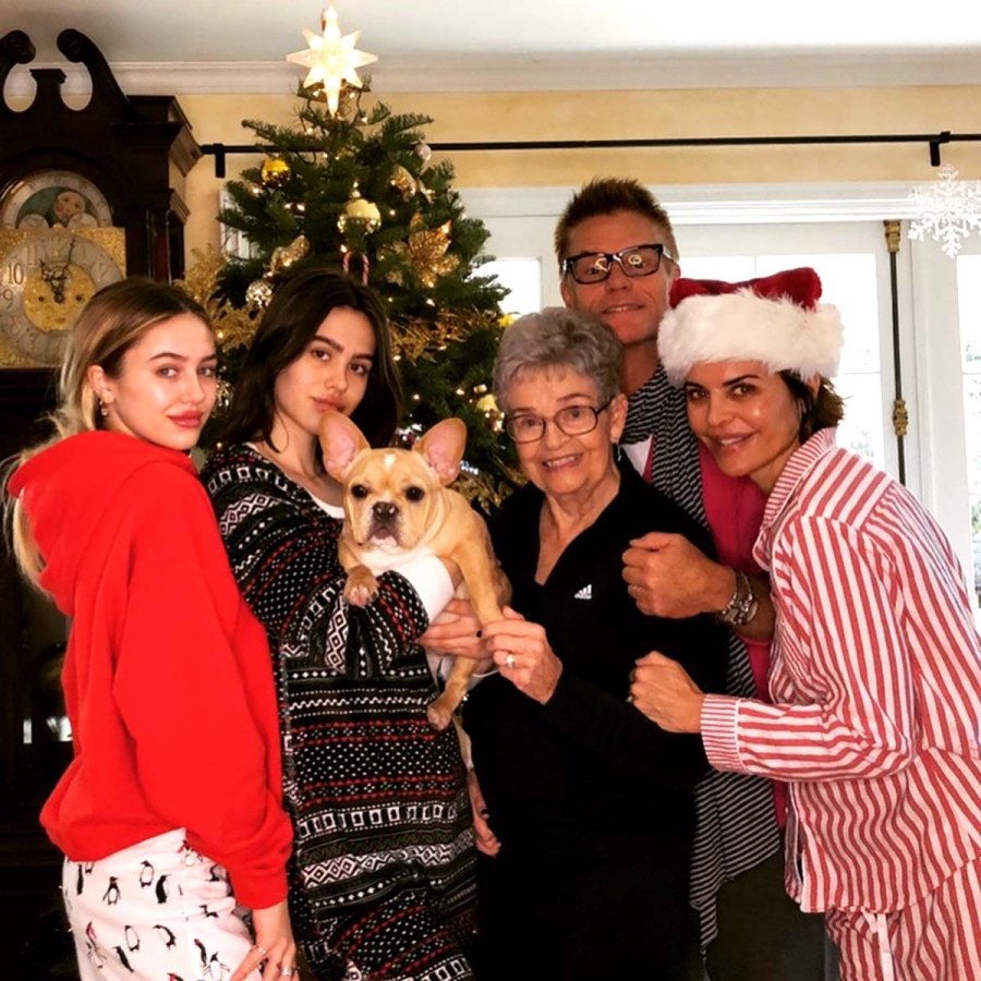 RHOBH Royalty Lisa Rinna Harry Hamlins Family Pics With Their Daughters