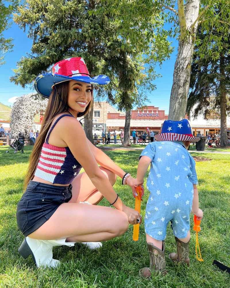 Red White Blue How Stars Celebrated 4th July 2022 Pics Vanessa Morgan