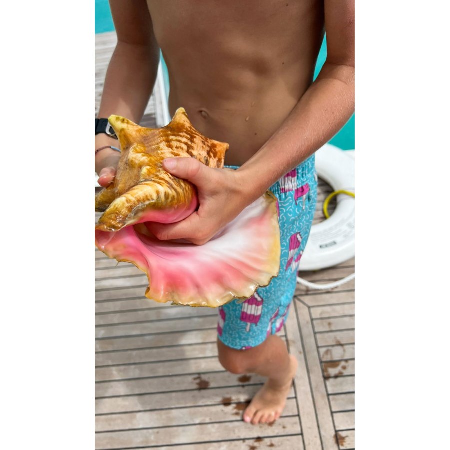 Saltwater Hair Kristin Cavallari Enjoys Tropical Getaway With 3 Kids Pics