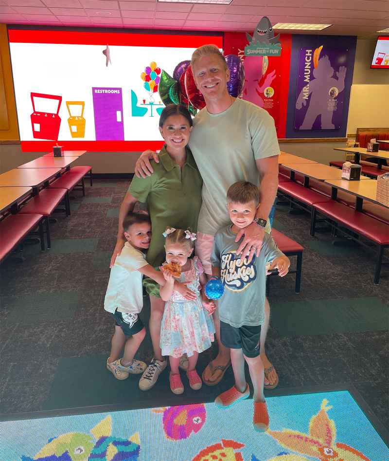 Sean Lowe Hot Pics
