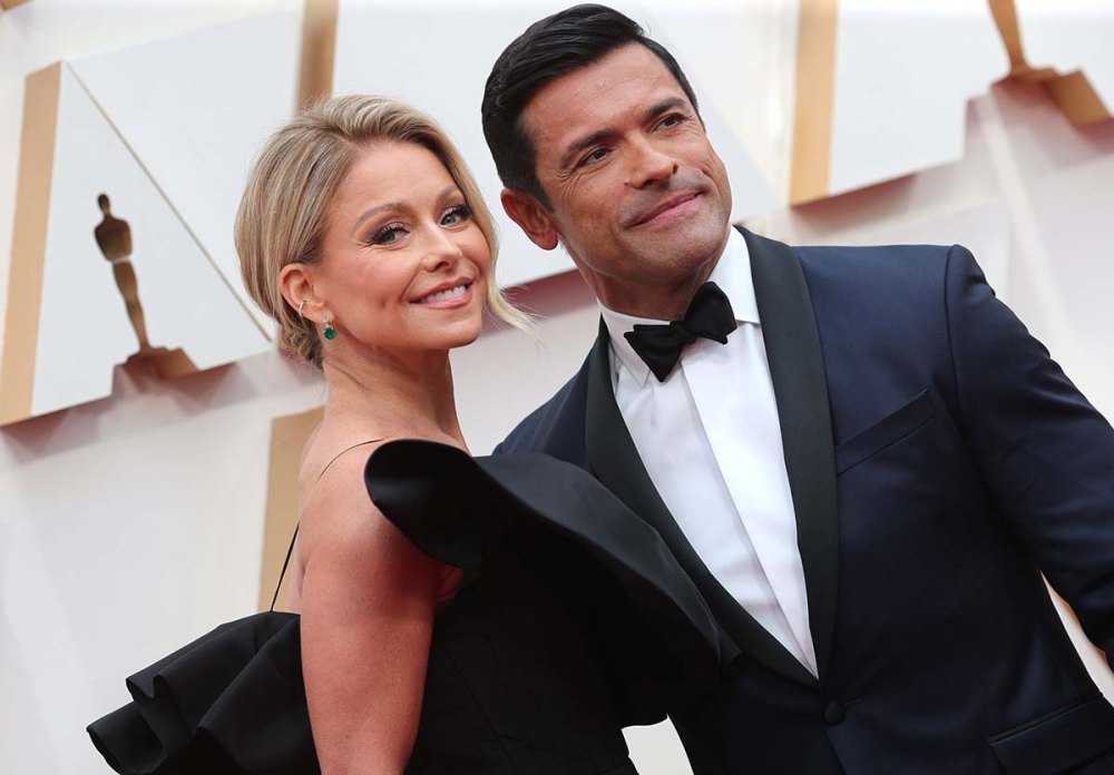 Why Kelly Ripa Is So Glad Theres a Topless Photo Her Her Honeymoon