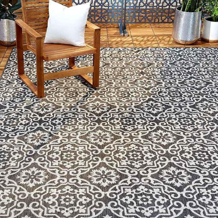 amazon-prime-day-backyard-patio-deals-nicole-miller-rug