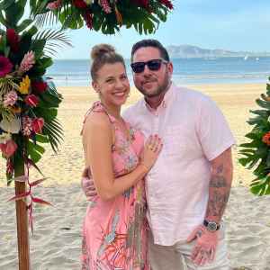 'Full House' Alum Jodie Sweetin and Mescal Wasilewski Are Married After Nearly 5 Years Together