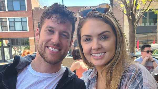 Bachelor Clayton Echard Shares Glimpse of Sweet Love Note From Girlfriend Susie Evans