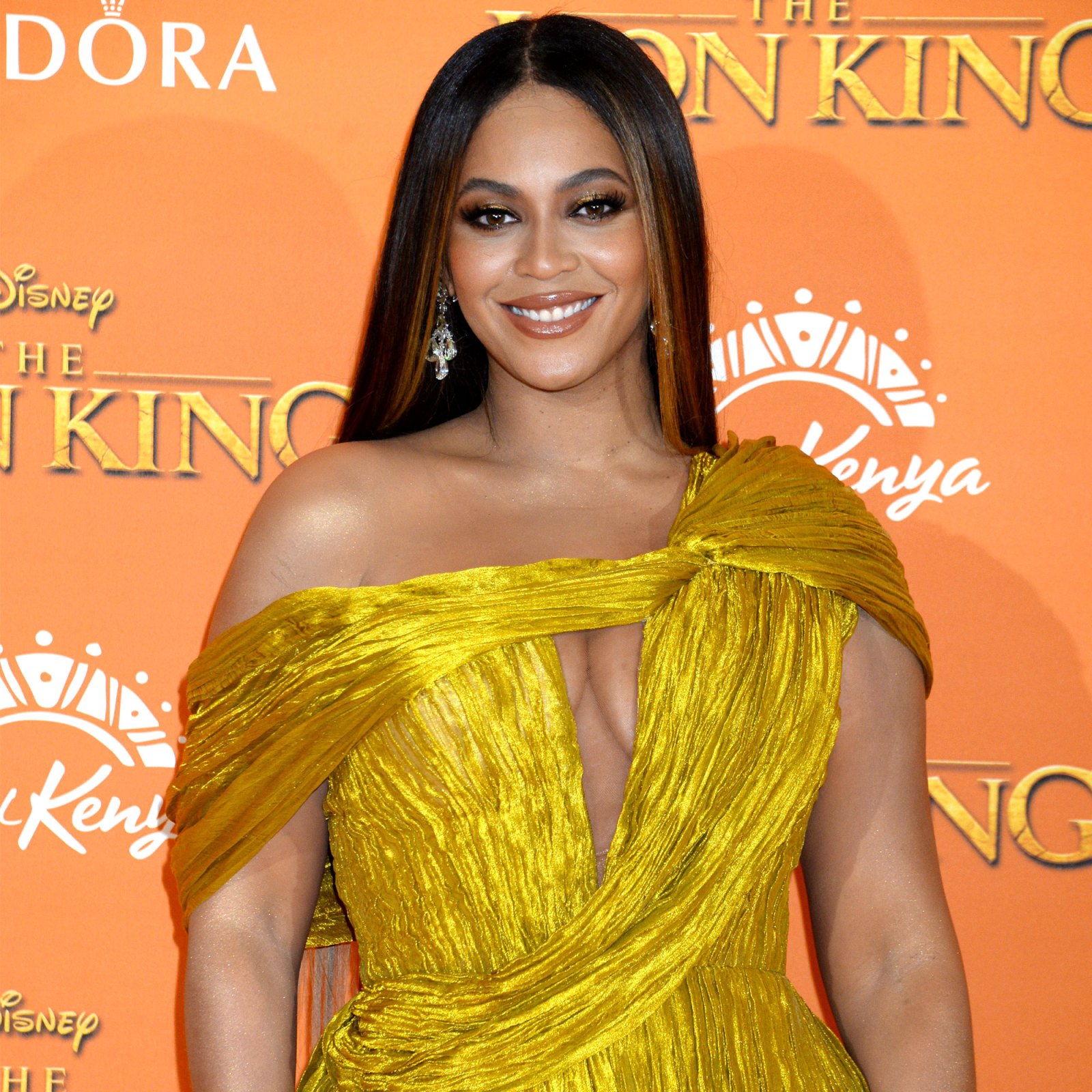 Beyonce and More Pregnant Celebs Who Revealed Baby Bumps at Awards Shows